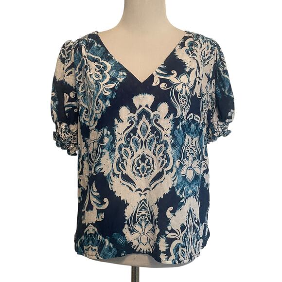 Haute Hippie V-Neck Smocked Top Womens Medium Blue White Boho Damask Blouse - Picture 2 of 9